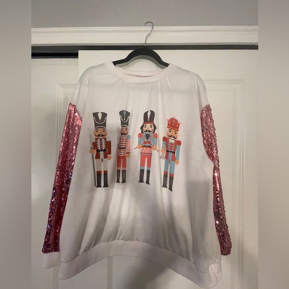 SHEIN Tops - SHEIN 1x Christmas Print Round Neck Sequin Patchwork Sweatshirt